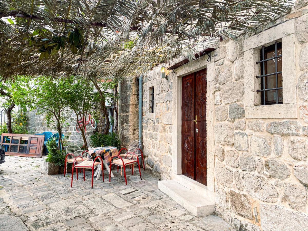 Charming Bohemian House In Perast Villa Exterior photo